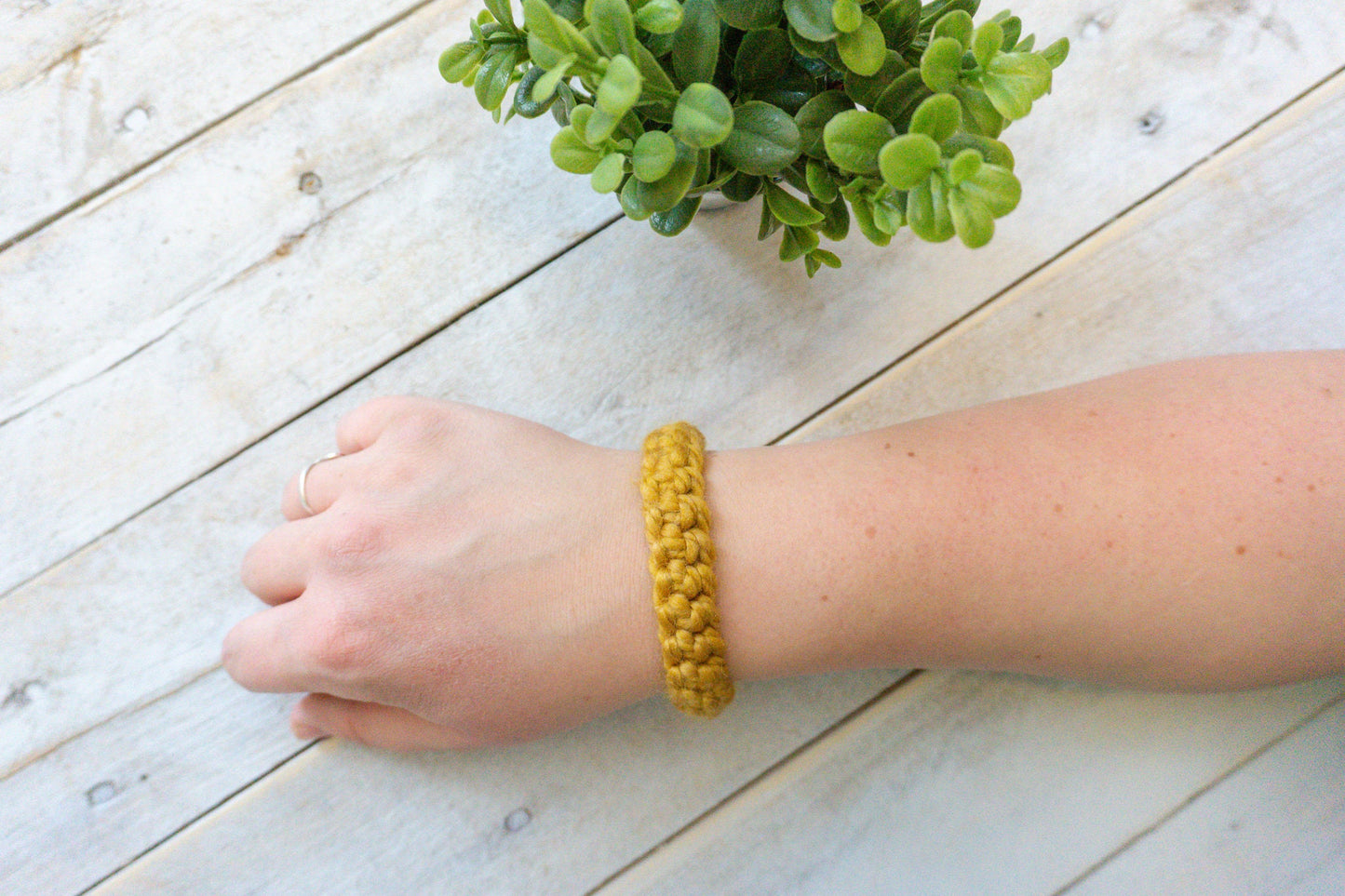 Crochet Bracelet, Button Clasp Bracelet, Cuff Bracelet, Gift for Her, Mother's Day Gift, Handmade Jewelry, Jewelry